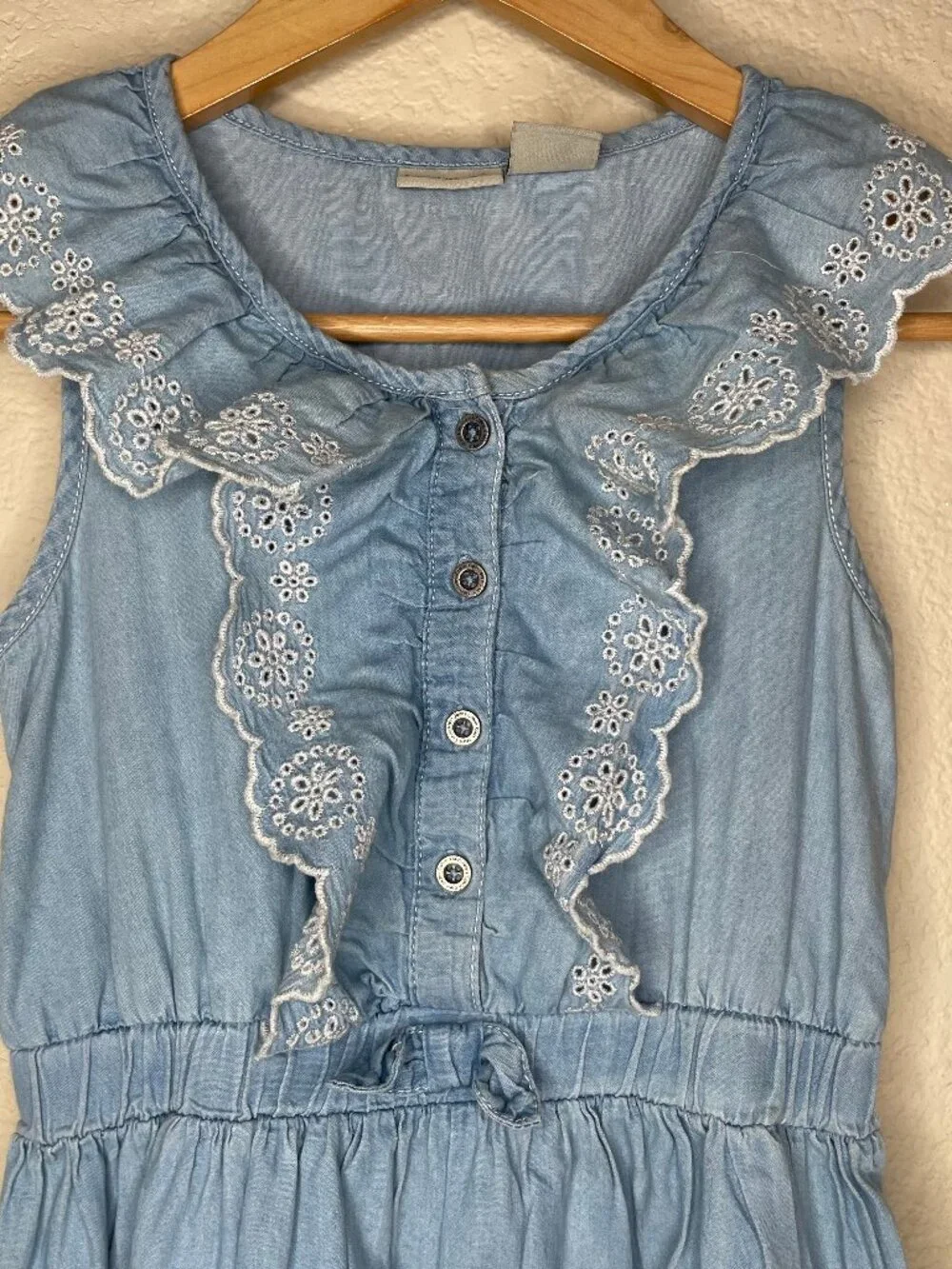 Calvin Klein Jeans features poshmark house313